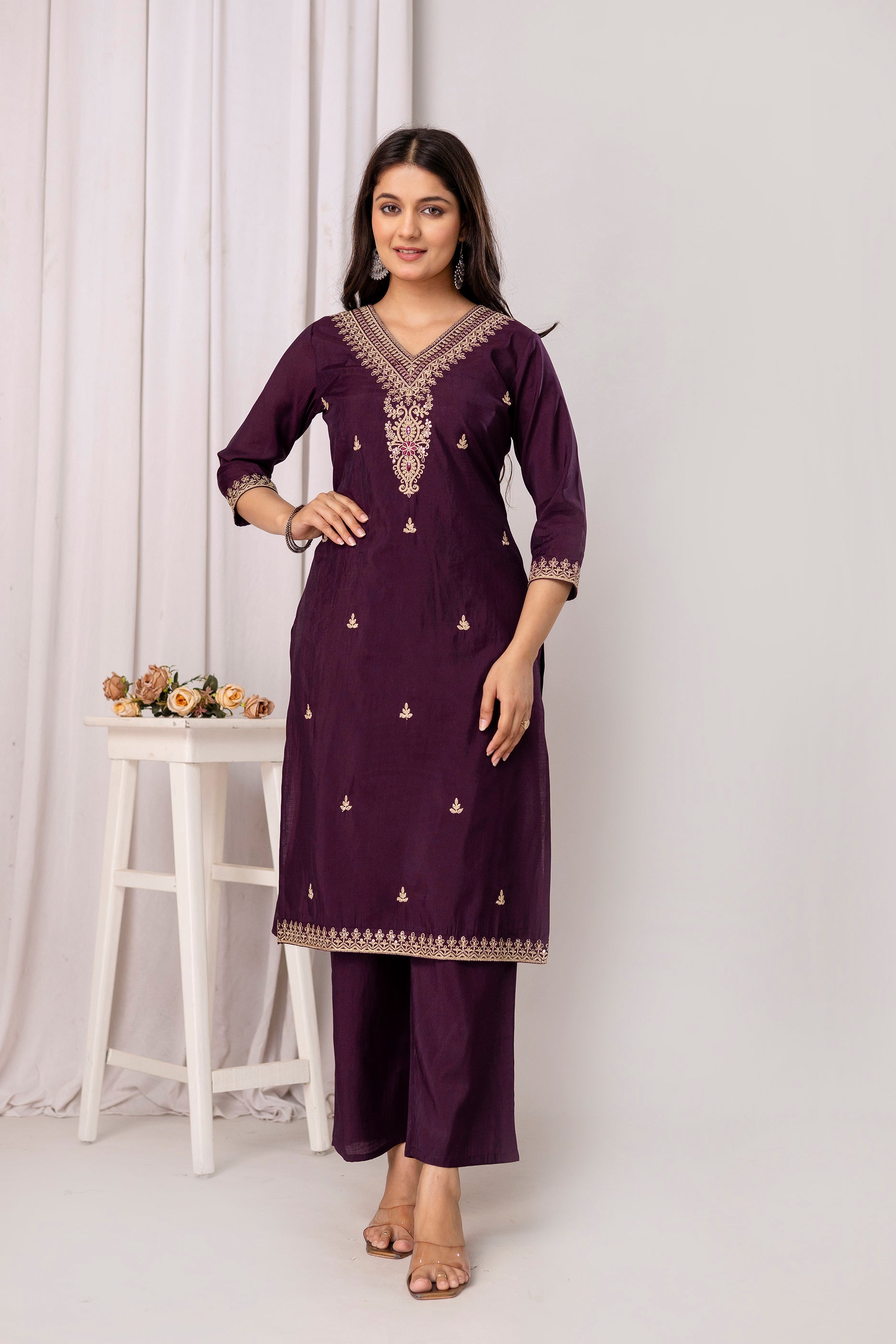 Modal Chanderi embroidered kurta pant dupatta set.