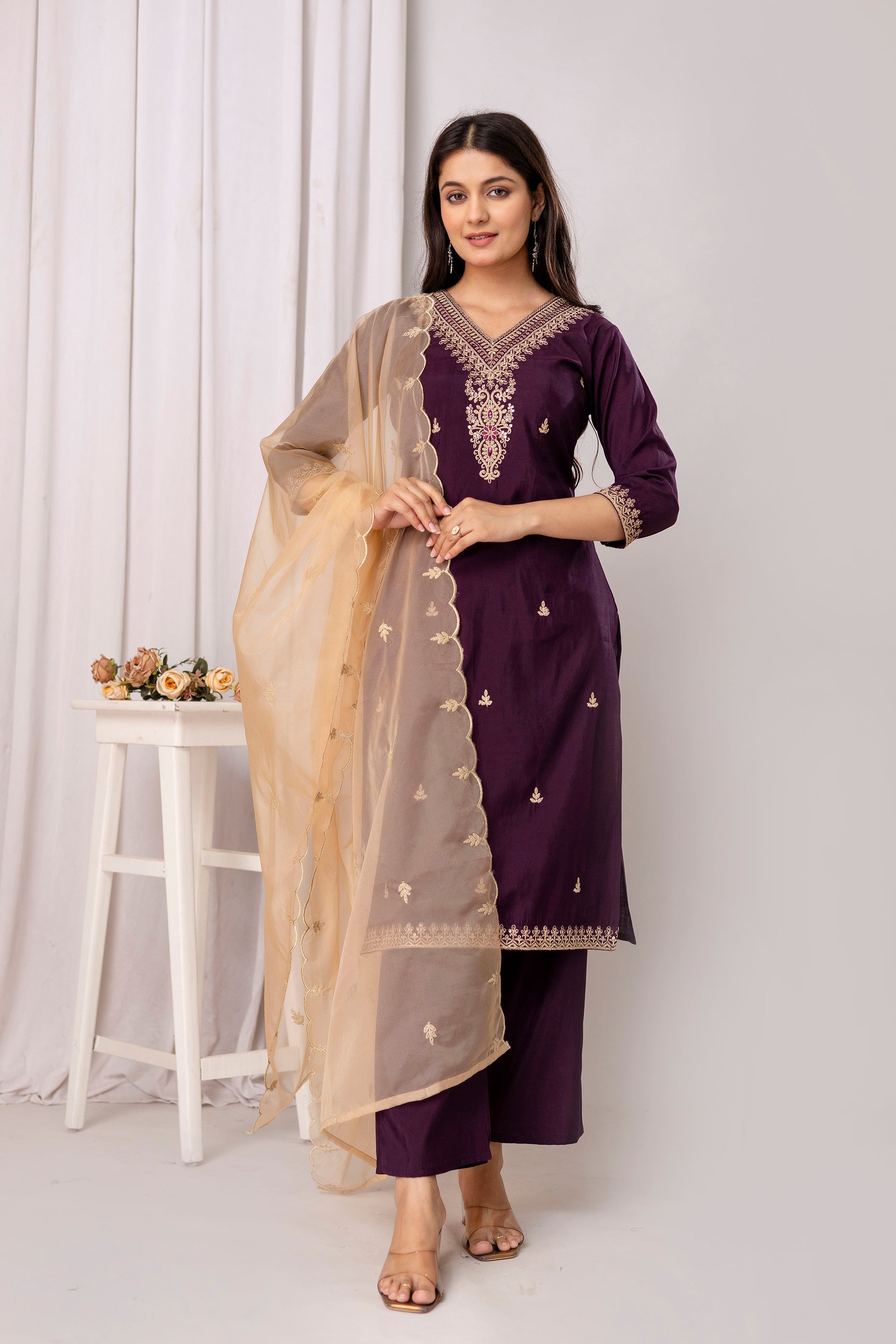 Modal Chanderi embroidered kurta pant dupatta set.