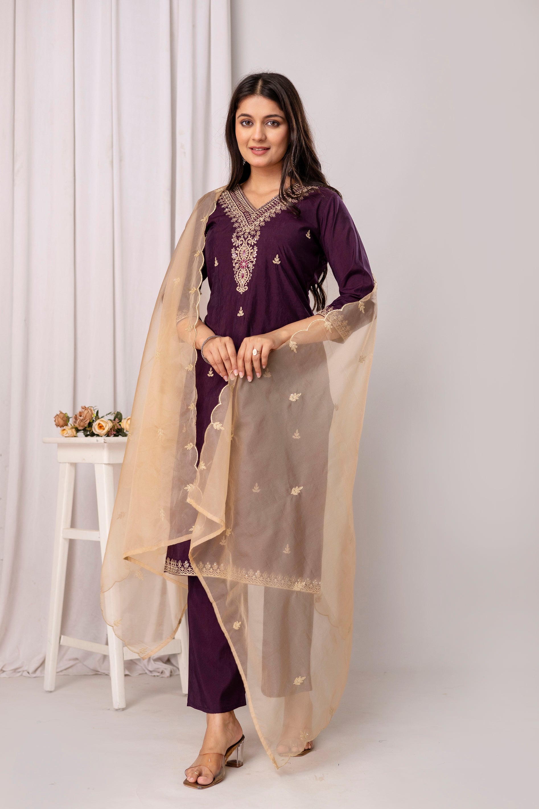 Modal Chanderi embroidered kurta pant dupatta set.
