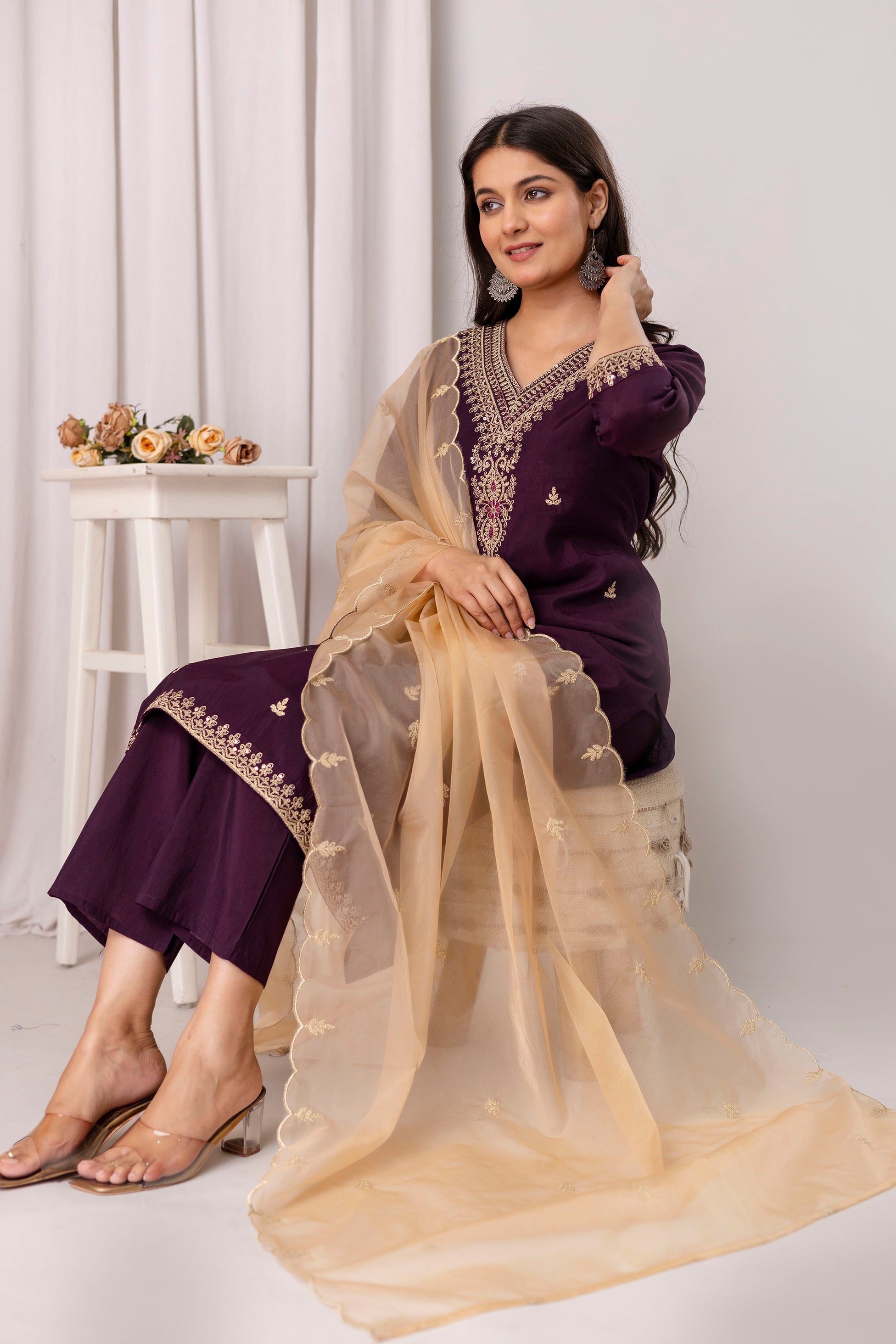 Modal Chanderi embroidered kurta pant dupatta set.