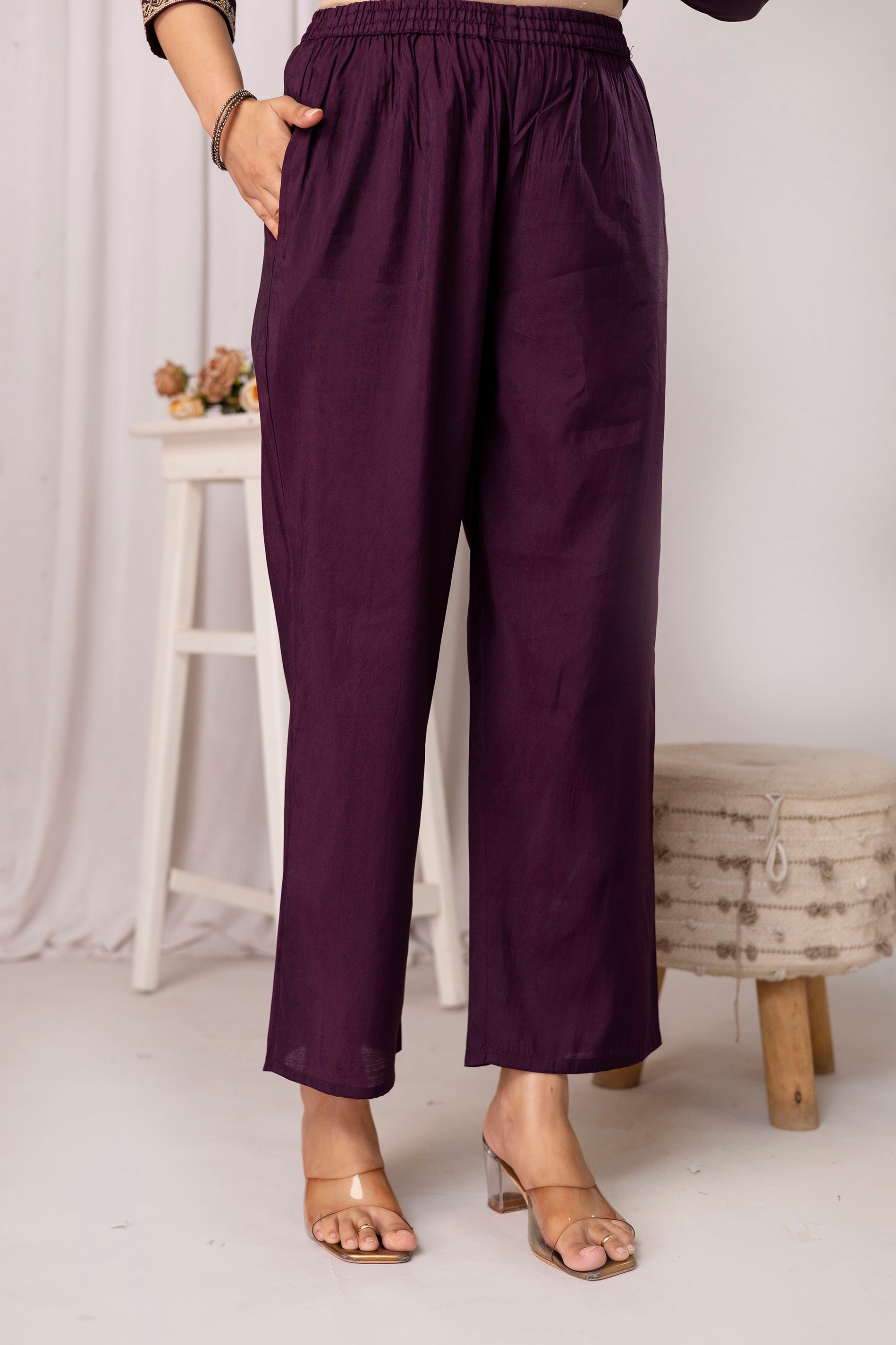 Modal Chanderi embroidered kurta pant dupatta set.