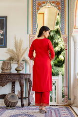 Modal Chanderi embroidered kurta pant dupatta set.
