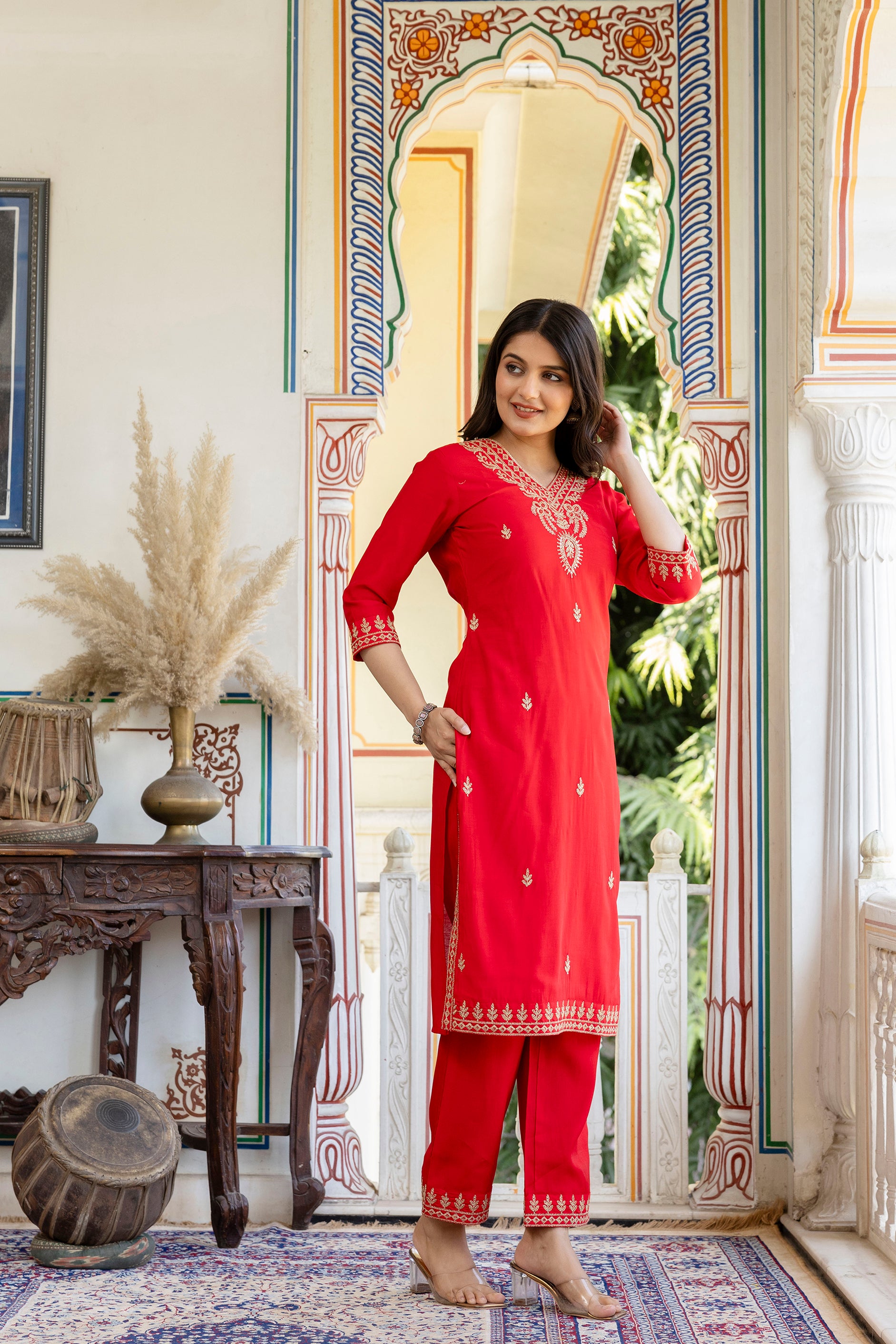 Modal Chanderi embroidered kurta pant dupatta set.