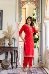 Modal Chanderi embroidered kurta pant dupatta set.