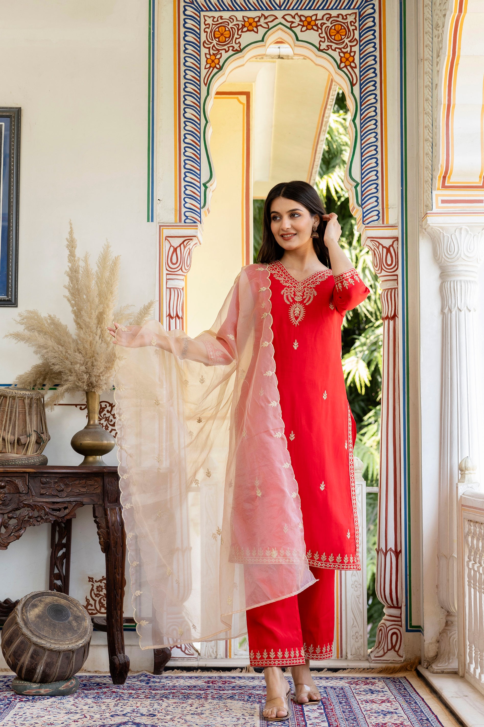 Modal Chanderi embroidered kurta pant dupatta set.