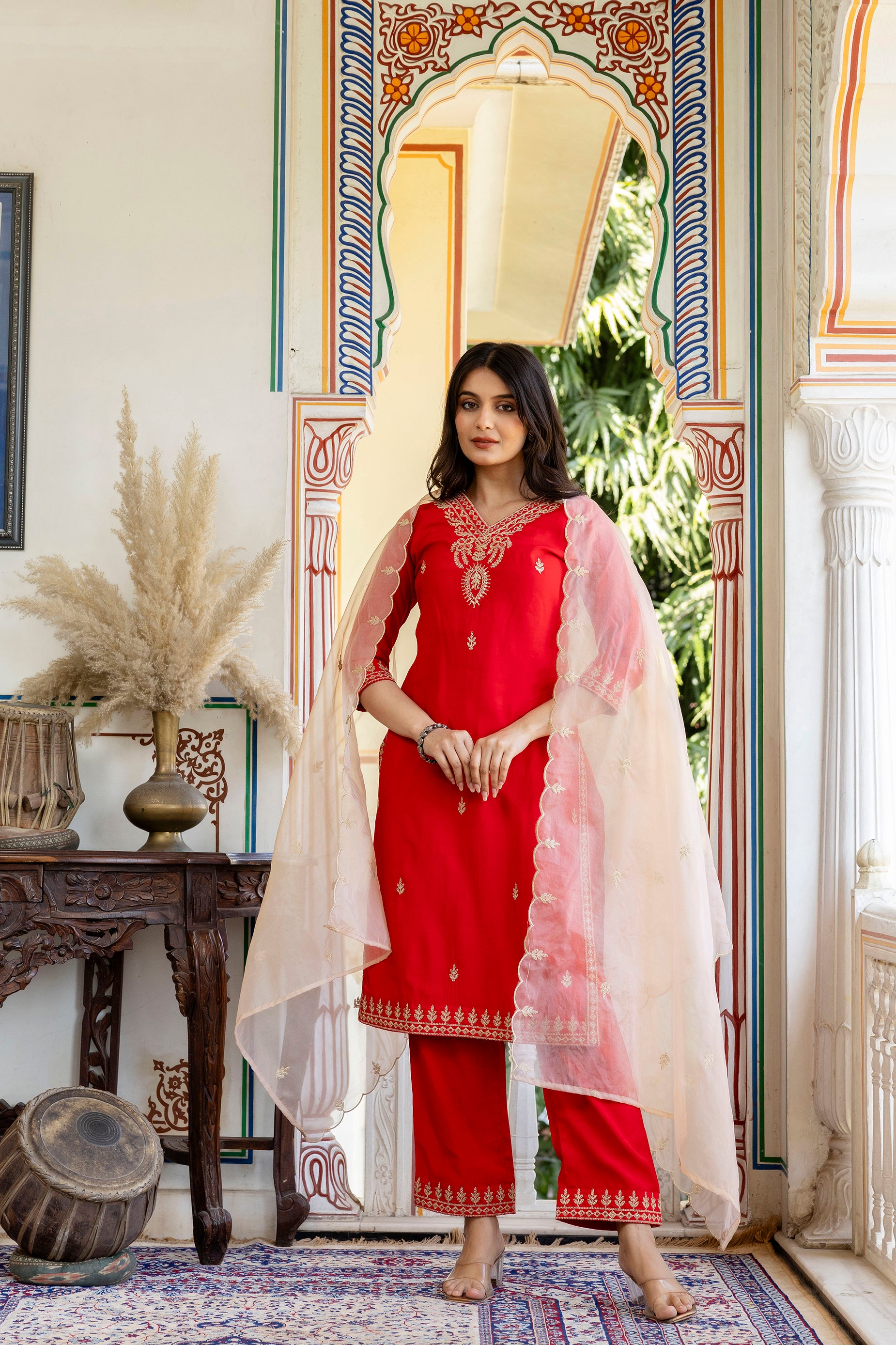 Modal Chanderi embroidered kurta pant dupatta set.