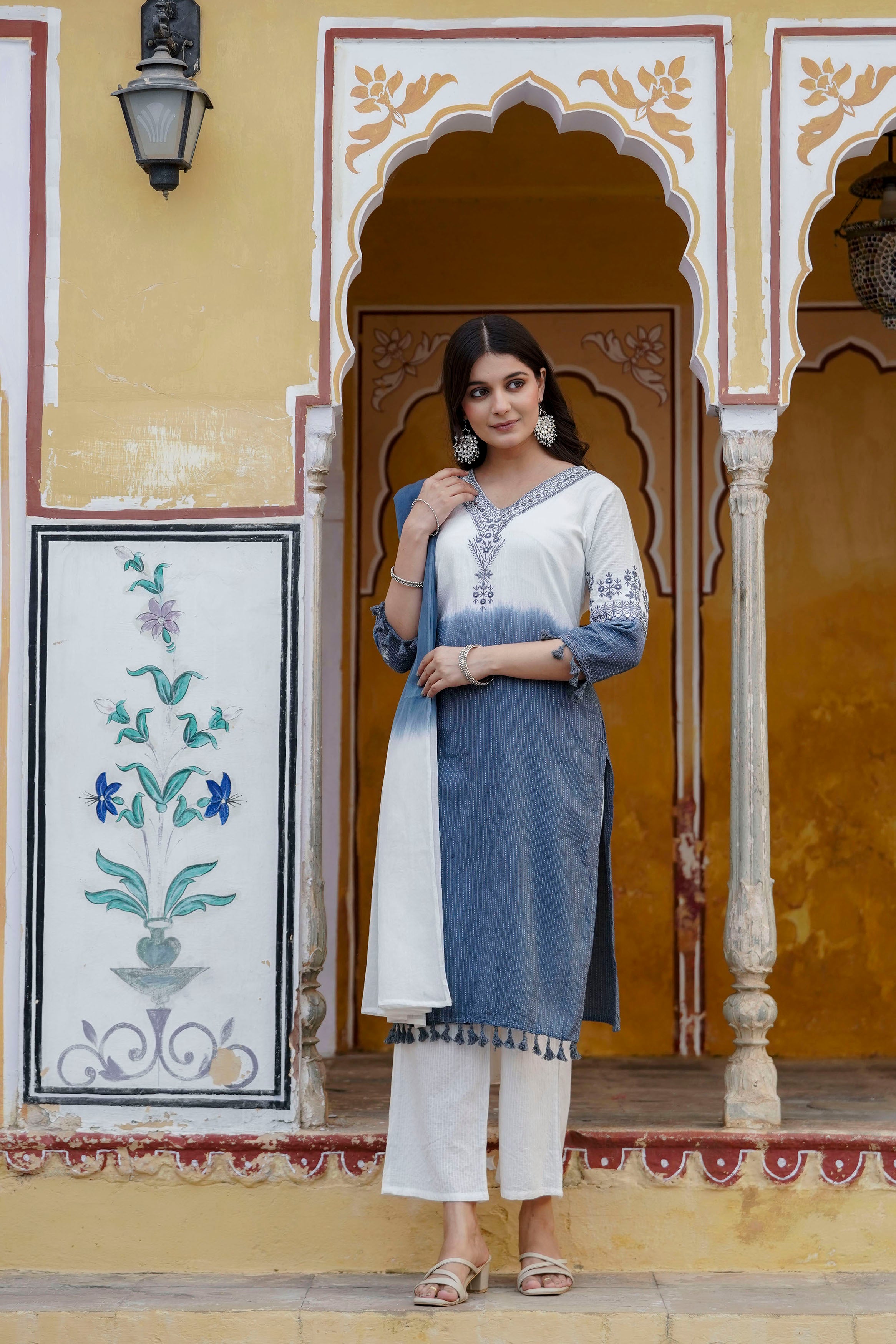 Womens Pure cotton katha Embroidered Ombre shade kurta pant Dupatta set