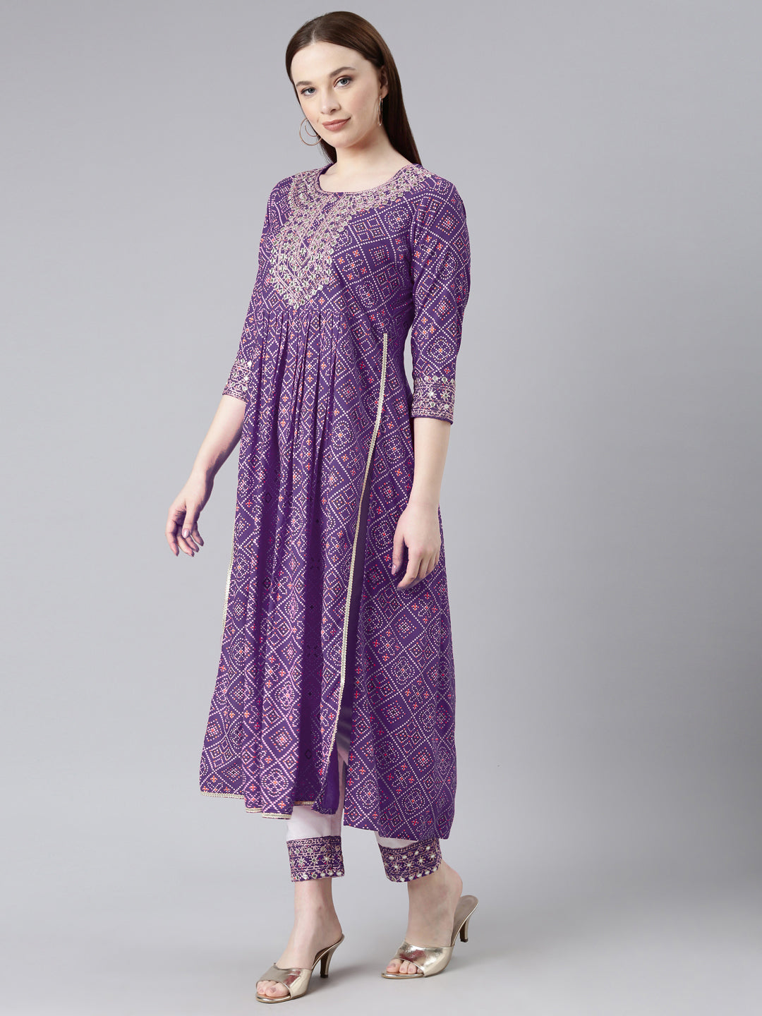 Womens Bhandej print Embroidered Rayon kurta and pant set